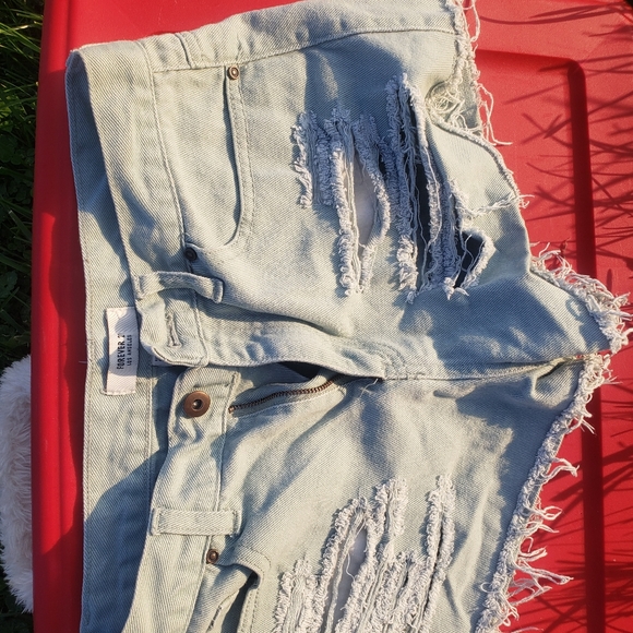 Women's shorts! - Picture 2 of 5